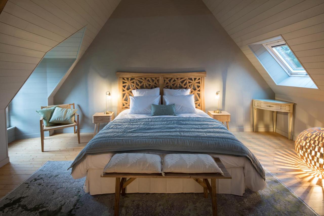 Manoir Du Vau D Arz Gites Et Chambres D Hotes Avec Piscine Malansac ภายนอก รูปภาพ
