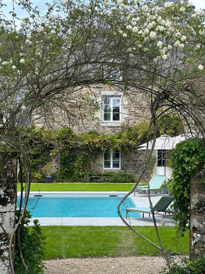 Manoir Du Vau D Arz Gites Et Chambres D Hotes Avec Piscine Malansac ภายนอก รูปภาพ