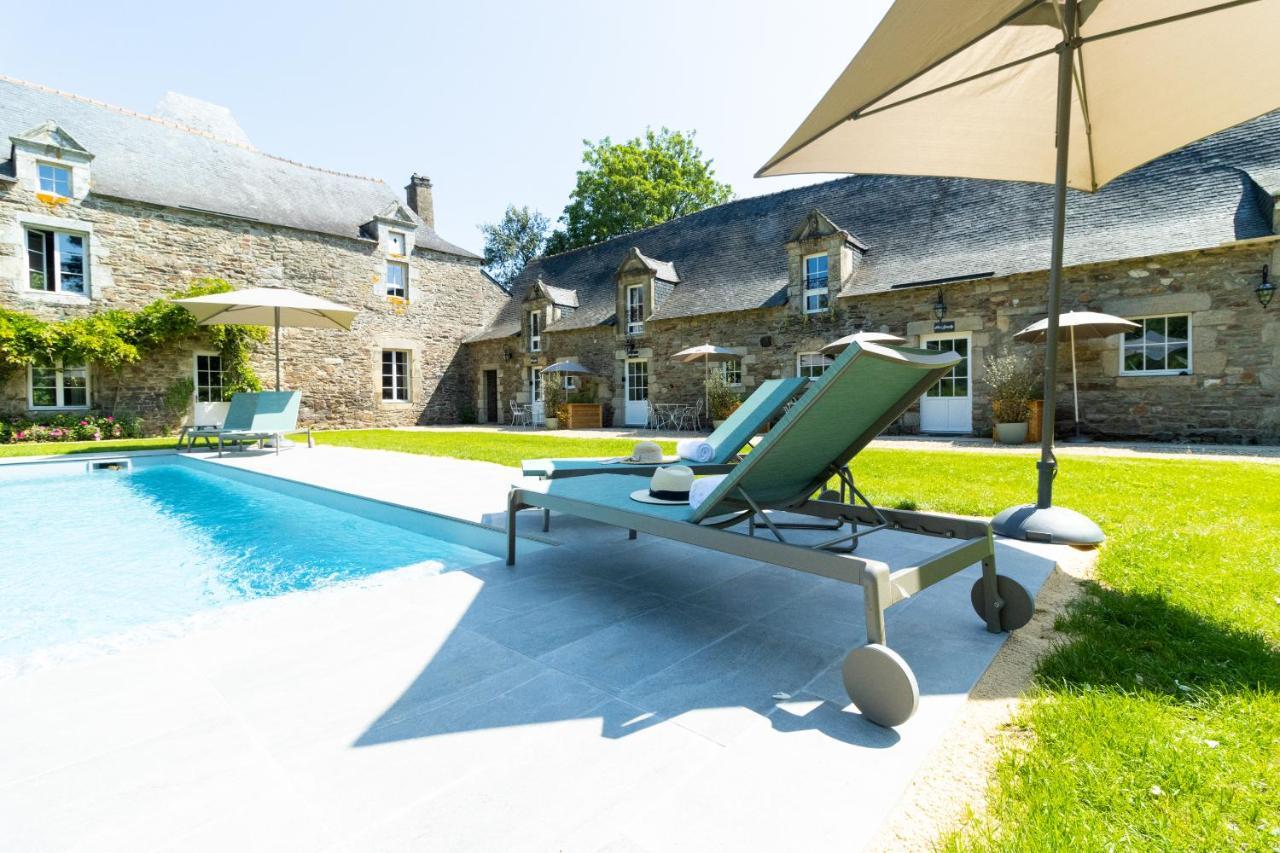 Manoir Du Vau D Arz Gites Et Chambres D Hotes Avec Piscine Malansac ภายนอก รูปภาพ
