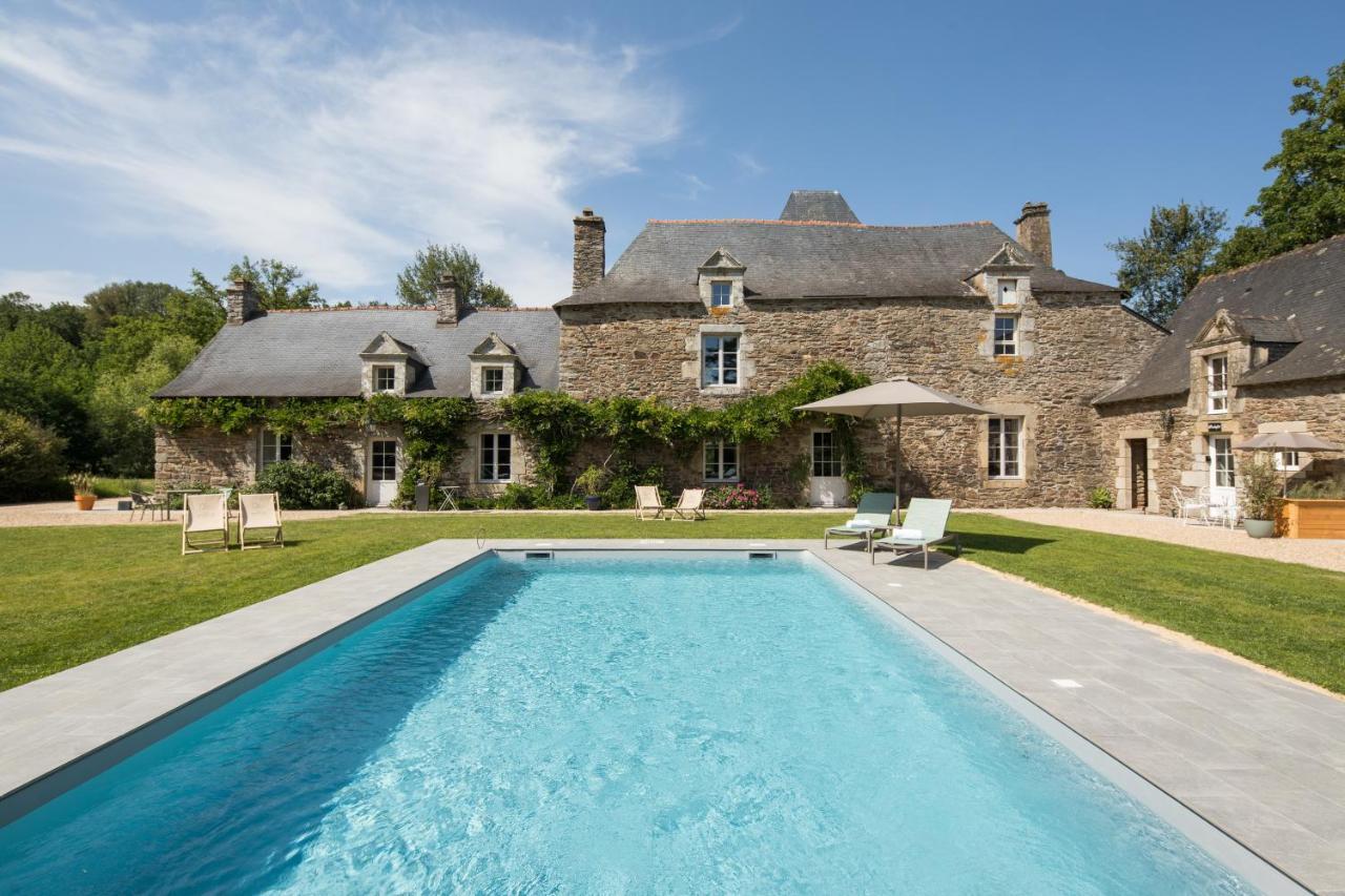 Manoir Du Vau D Arz Gites Et Chambres D Hotes Avec Piscine Malansac ภายนอก รูปภาพ