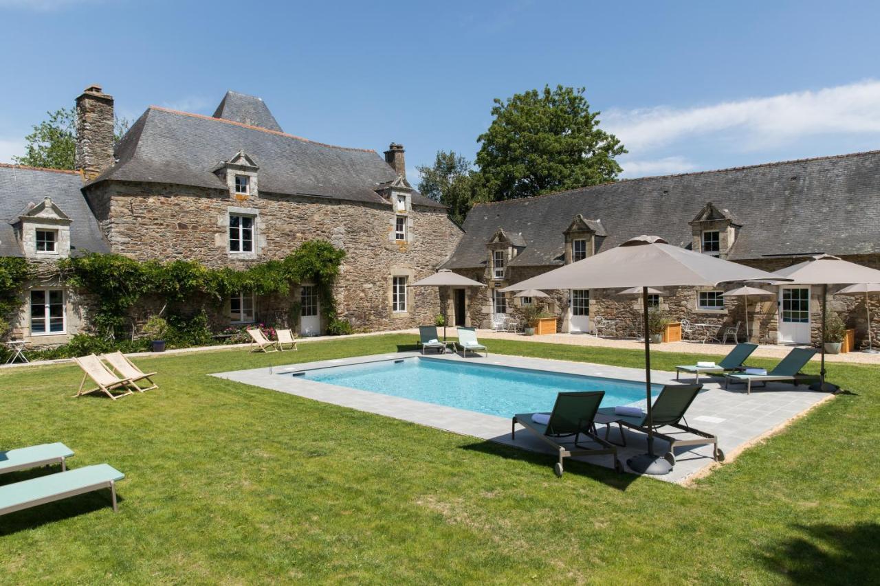 Manoir Du Vau D Arz Gites Et Chambres D Hotes Avec Piscine Malansac ภายนอก รูปภาพ