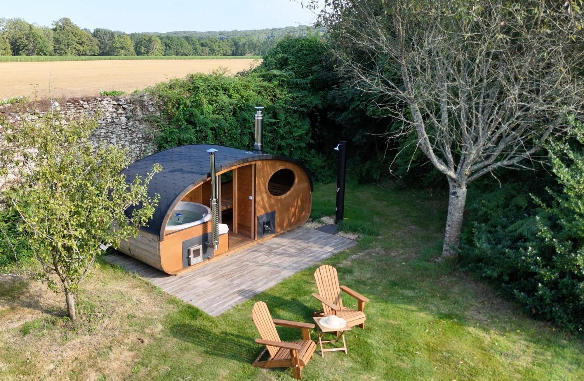 Manoir Du Vau D Arz Gites Et Chambres D Hotes Avec Piscine Malansac ภายนอก รูปภาพ